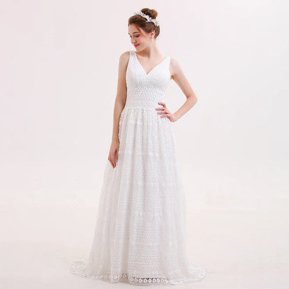 Elegant and high-end wedding dress with heavy lace